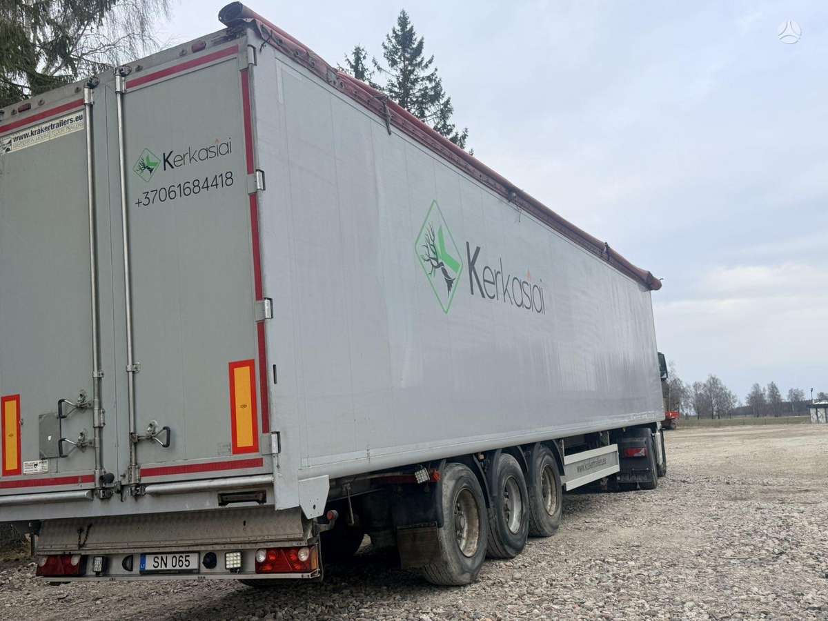Kraker, with moving floor