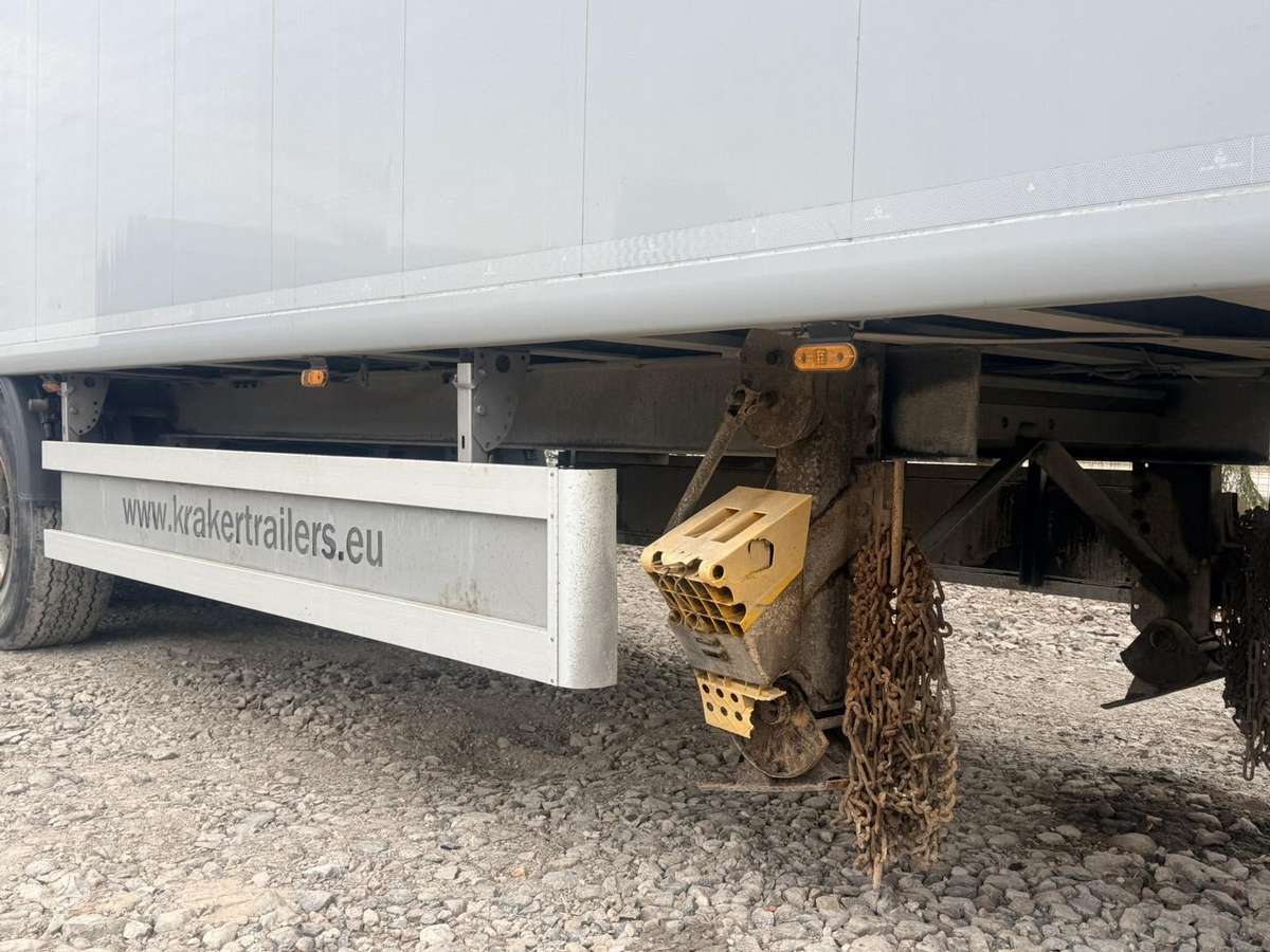 Kraker, with moving floor