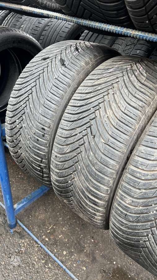Maxxis, всесезонные 255/45 R18