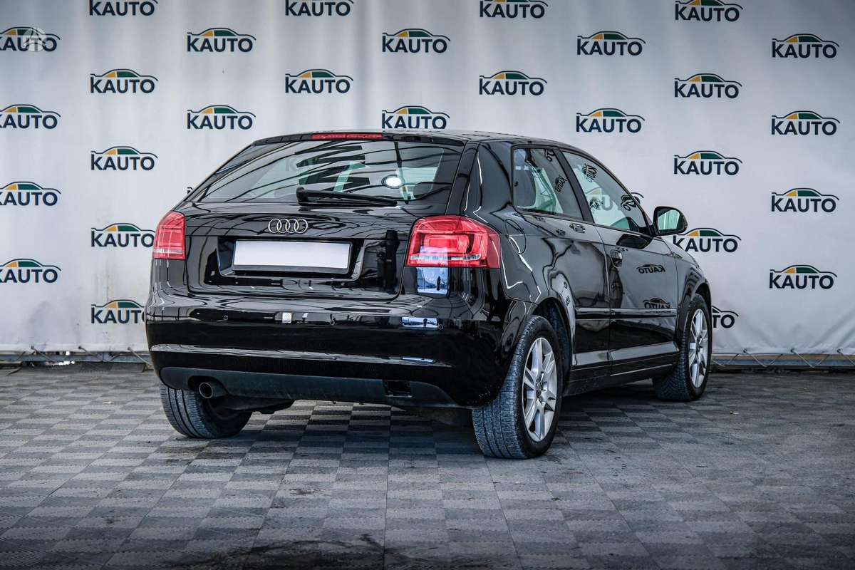 Audi A3, 1.6 l., Хэтчбек
