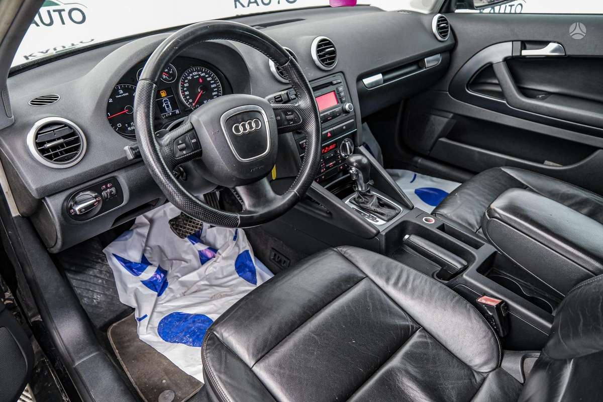 Audi A3, 1.6 l., hatchback