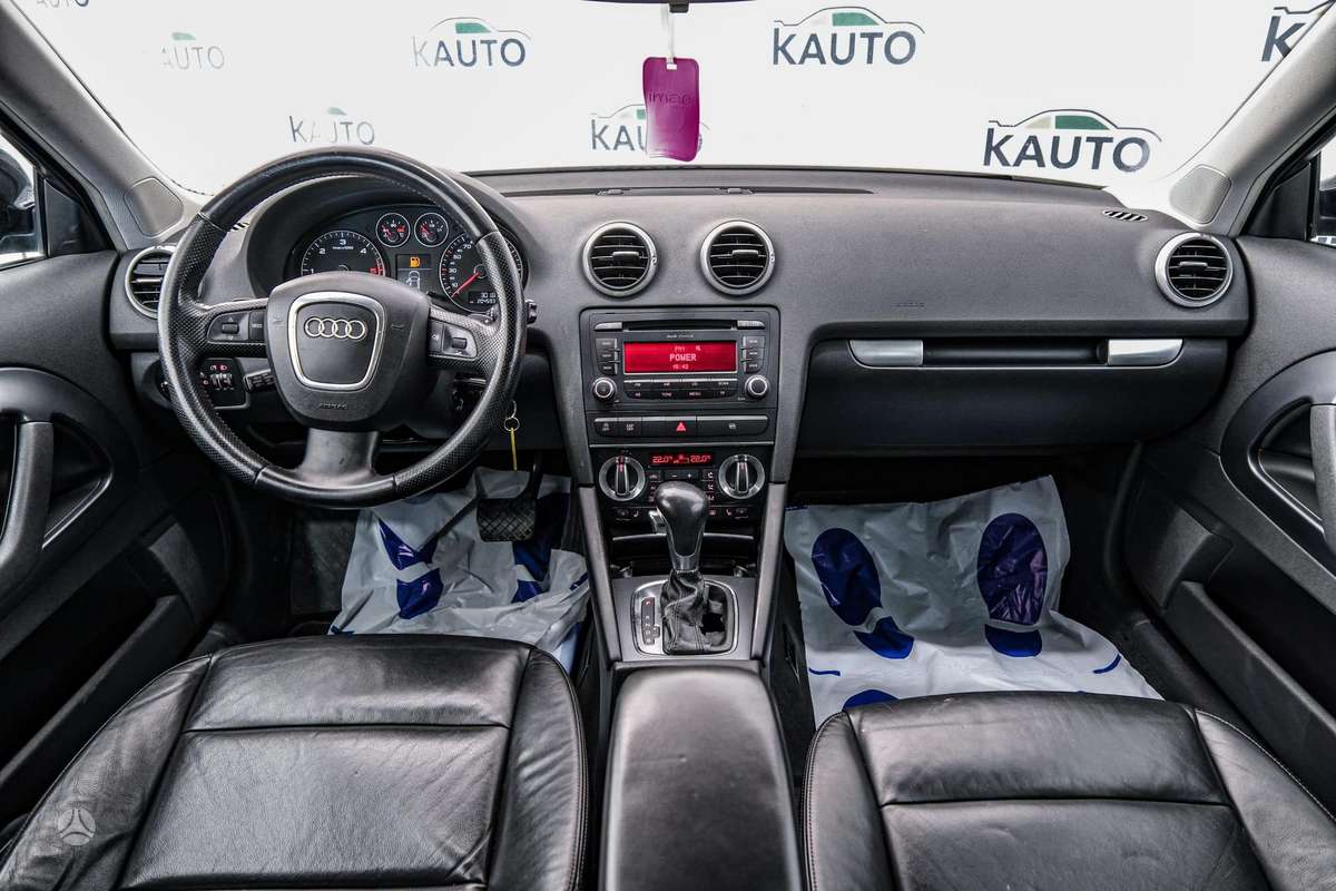 Audi A3, 1.6 l., Хэтчбек