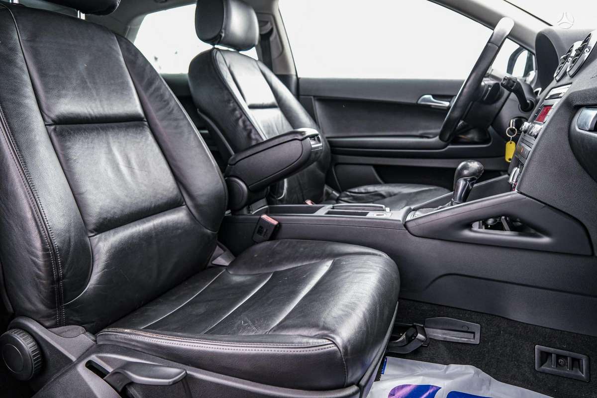 Audi A3, 1.6 l., Хэтчбек