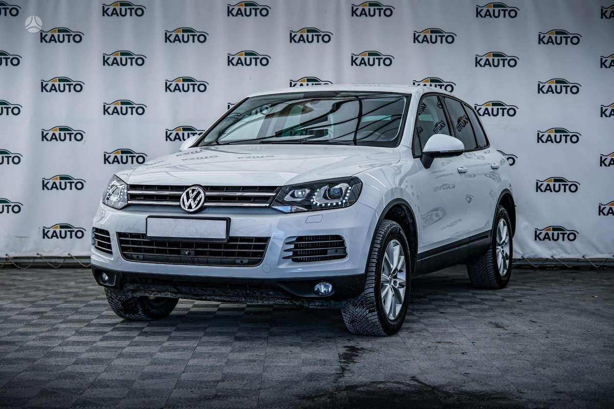Volkswagen Touareg - 1
