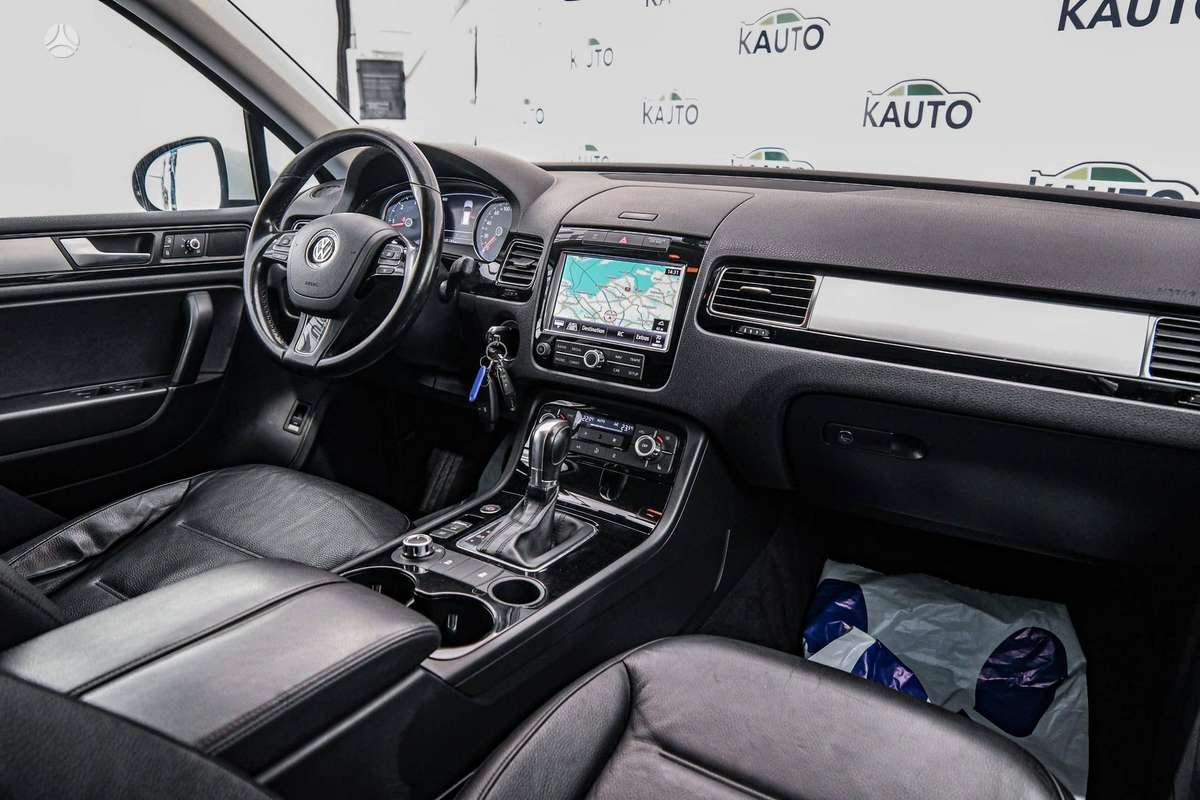 Volkswagen Touareg - 11
