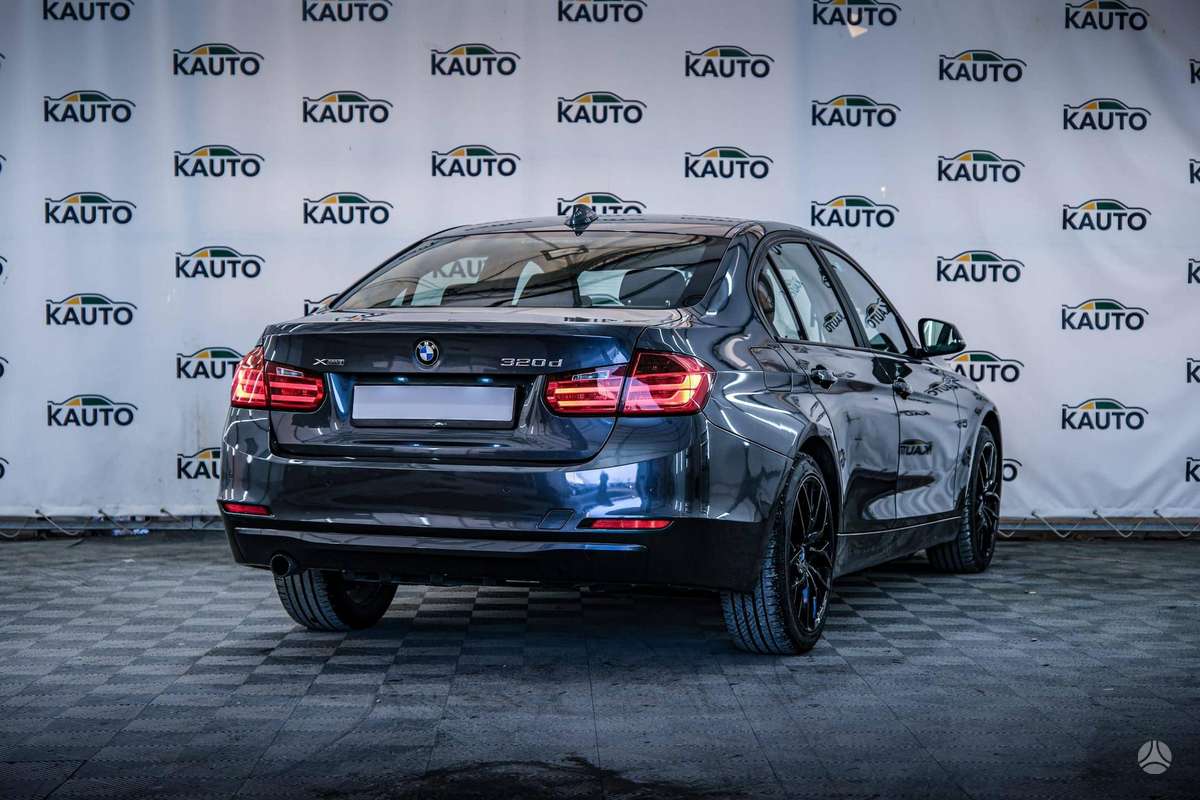 BMW 320, 2.0 l., Седан
