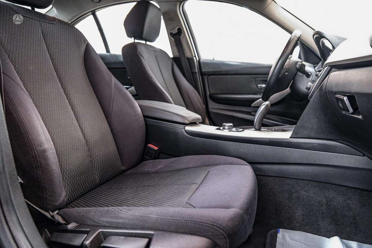 BMW 320, 2.0 l., Седан