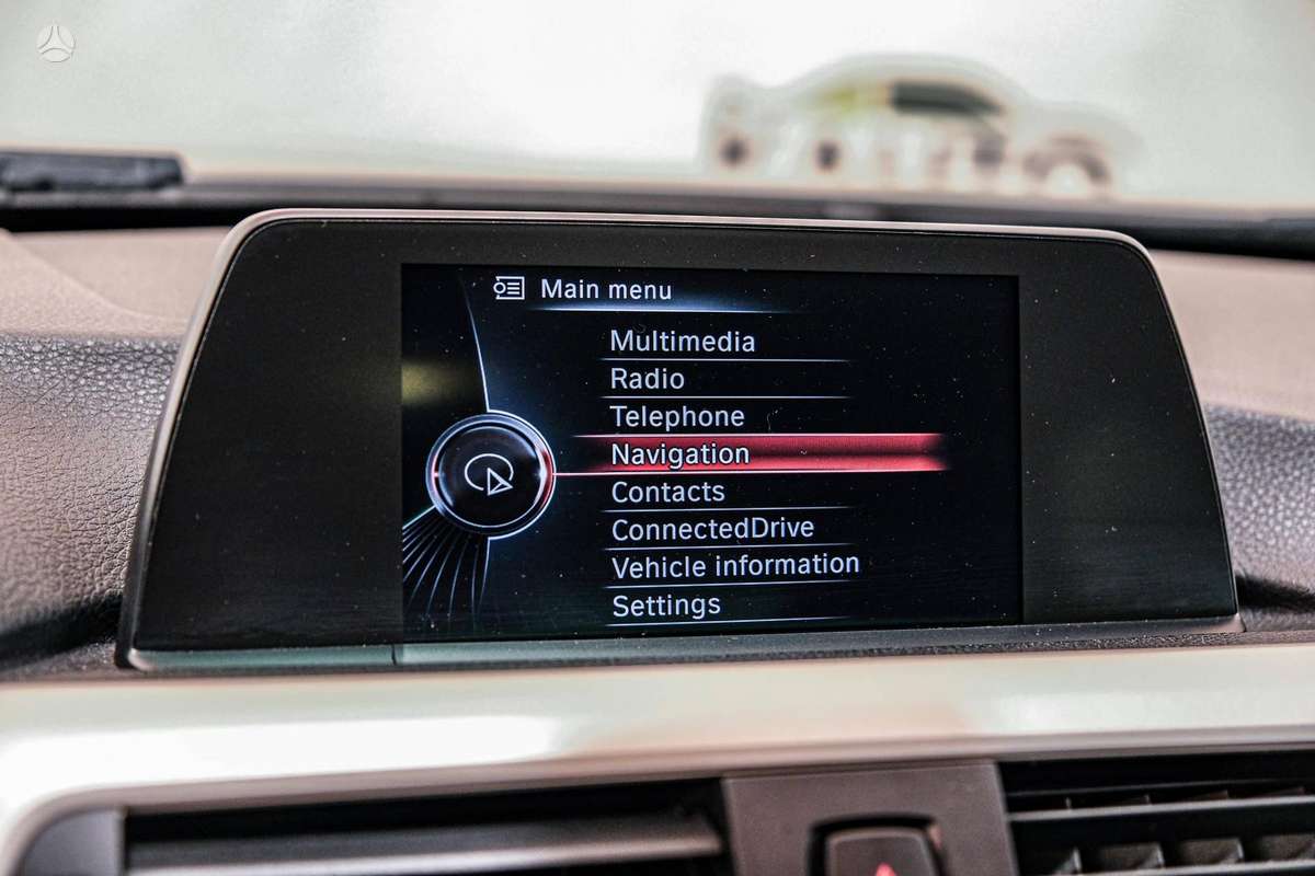 BMW 320, 2.0 l., Седан