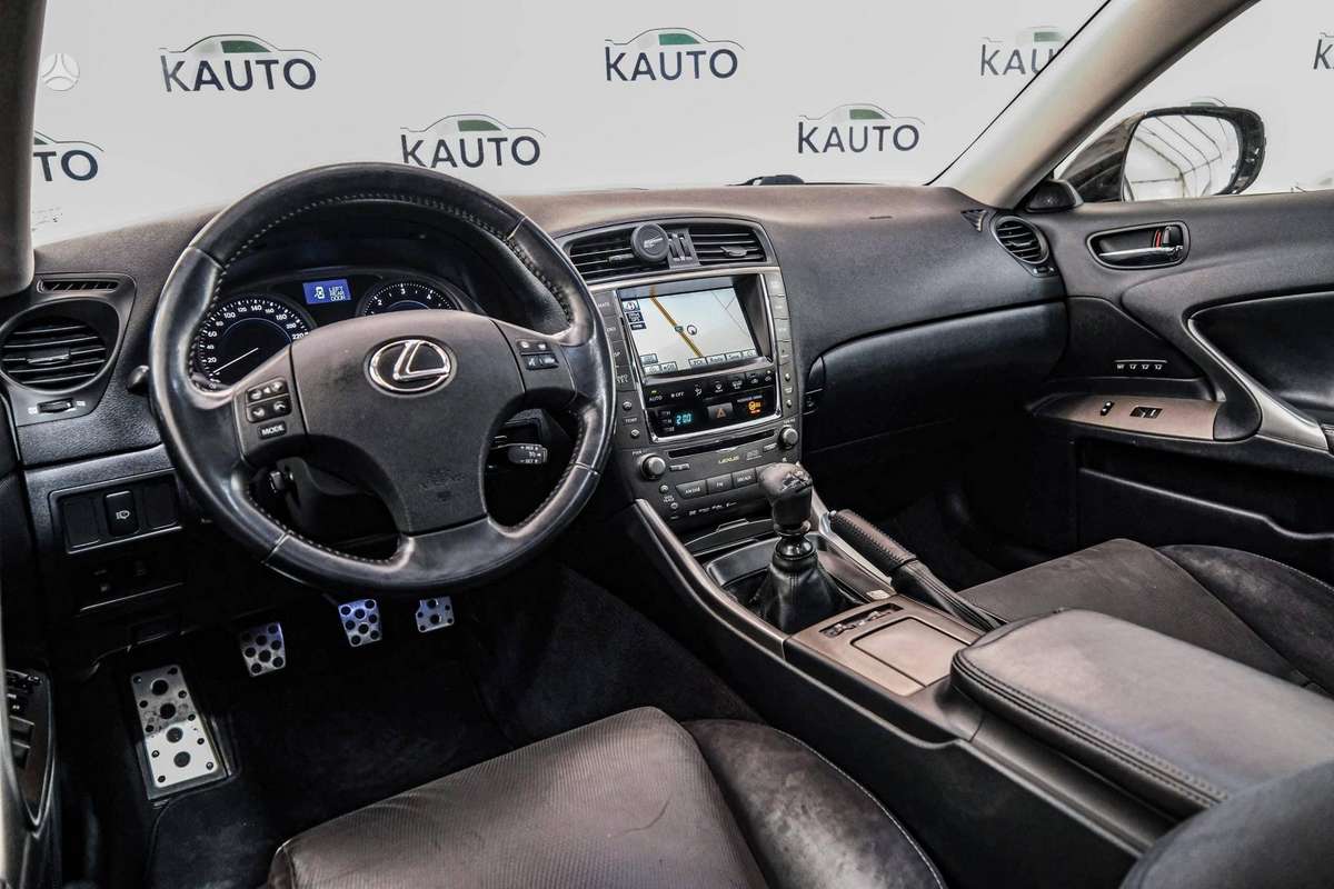 Lexus IS 220, 2.2 l., Седан