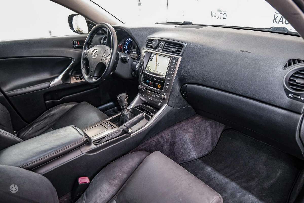 Lexus IS 220, 2.2 l., Седан