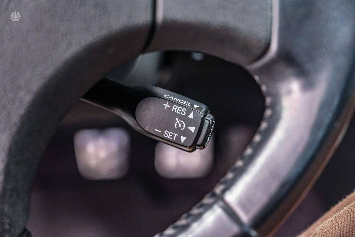 Lexus IS 220, 2.2 l., Седан