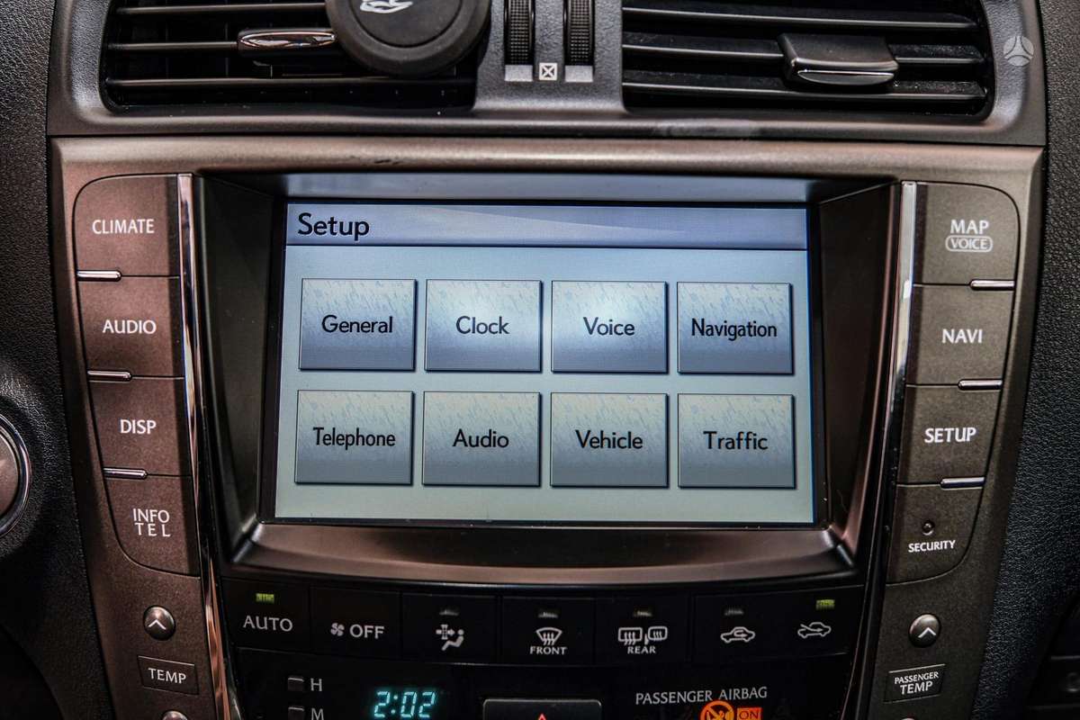 Lexus IS 220, 2.2 l., Седан