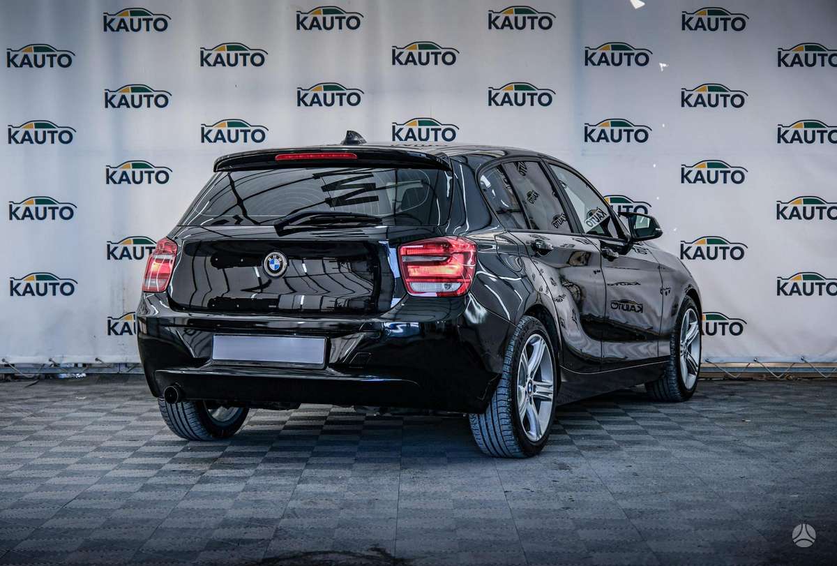 BMW 116, 1.6 l., hatchback