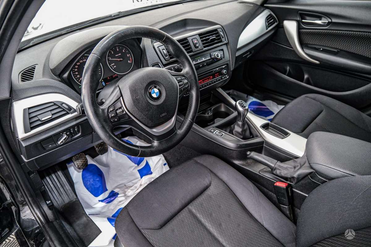 BMW 116, 1.6 l., hatchback