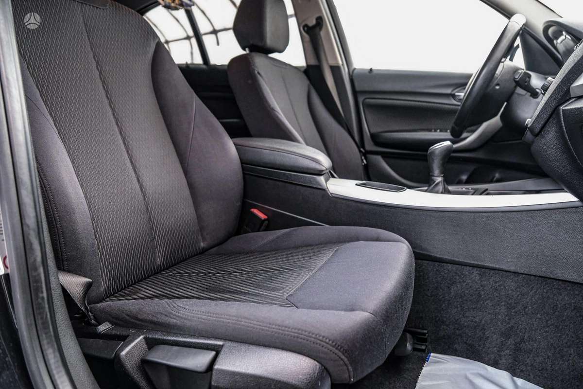 BMW 116, 1.6 l., hatchback