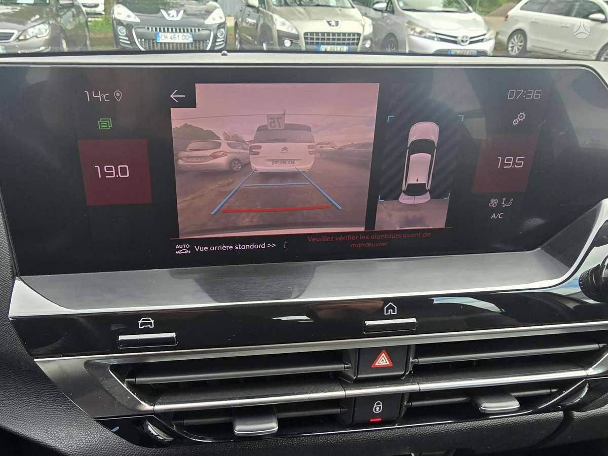 Citroen C4, 1.5 l., Хэтчбек