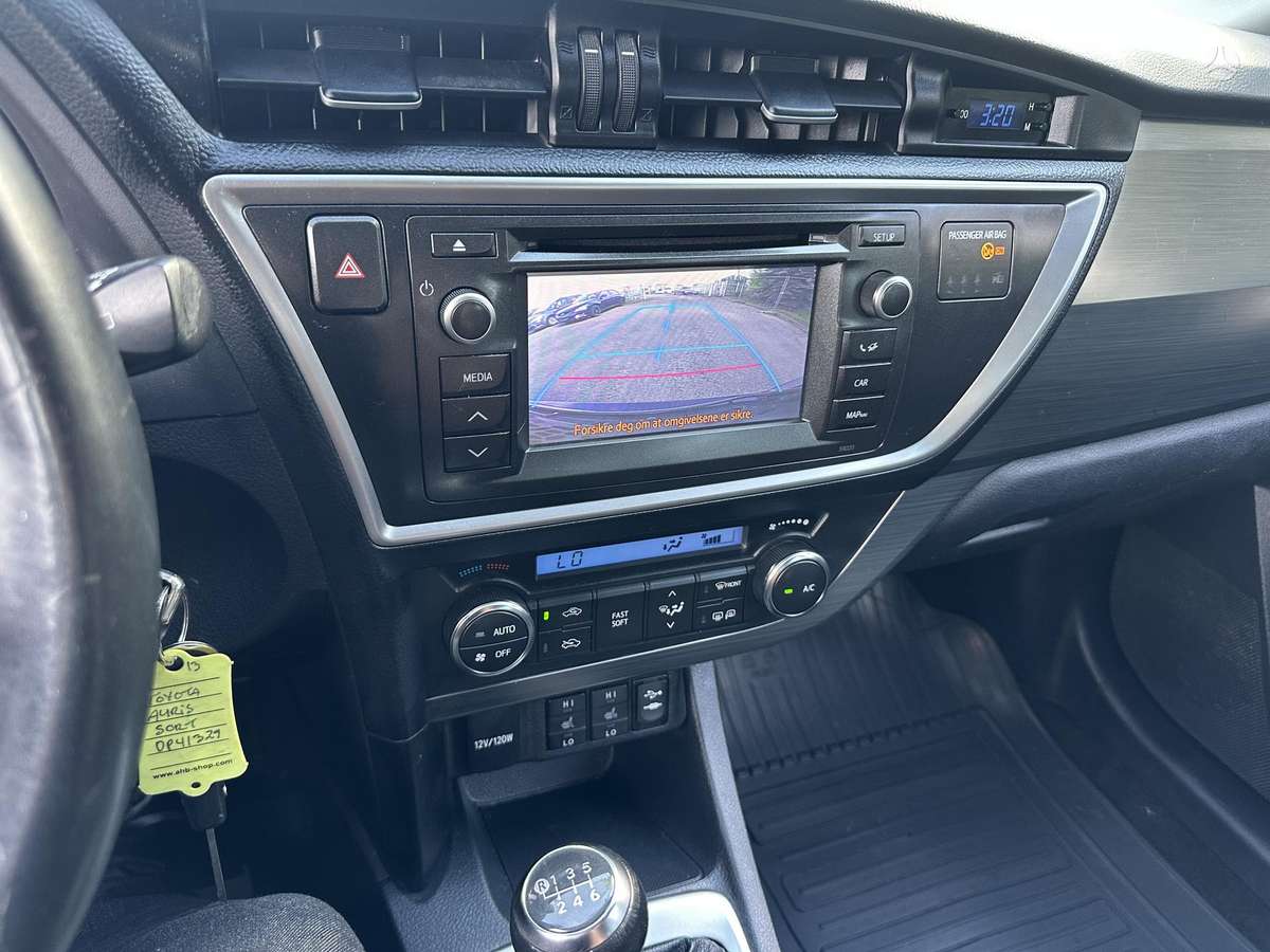 Toyota Auris, 1.6 l., Универсал
