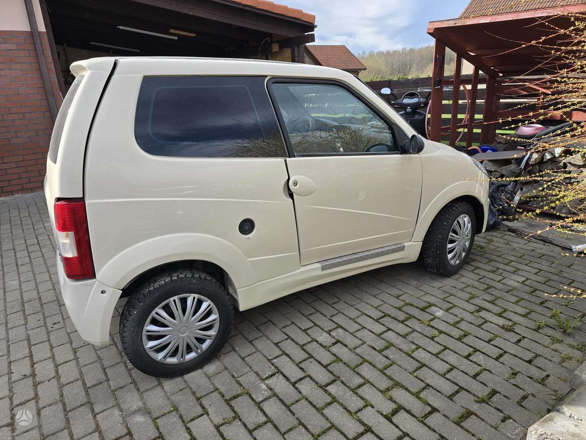 Ligier X-Too, hatchback
