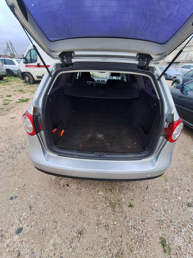 Volkswagen Passat for parts