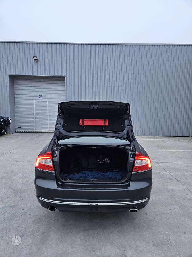 Volvo S80, 2.4 l., Седан