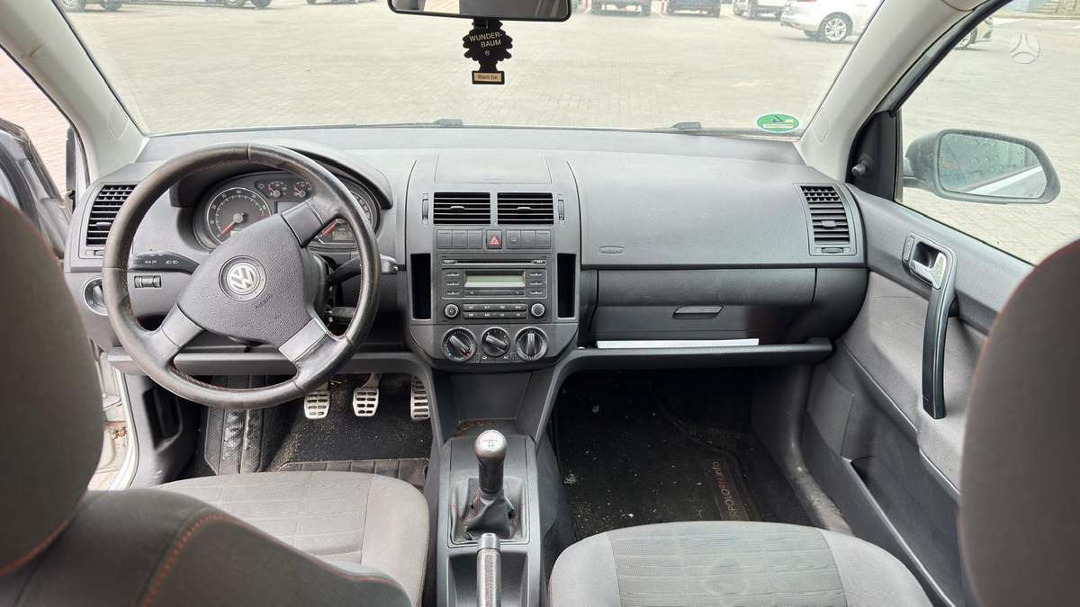 Volkswagen Polo - 5