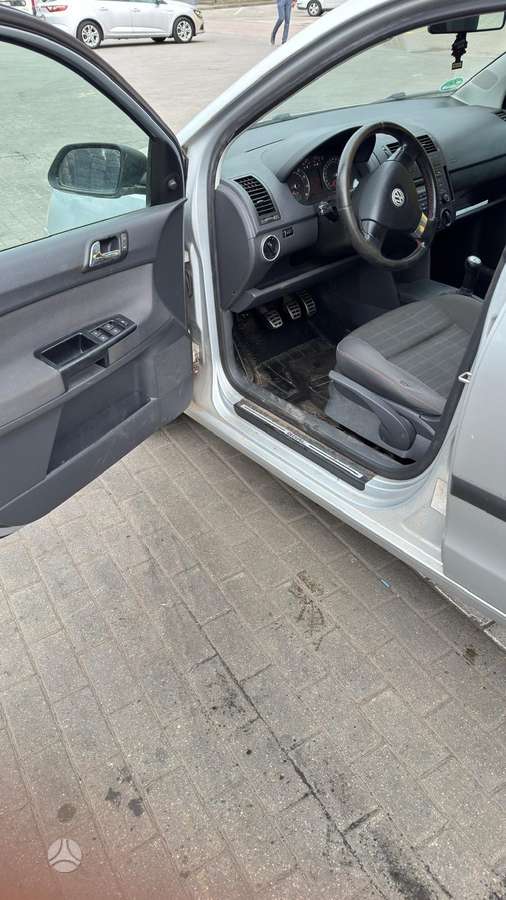 Volkswagen Polo - 7