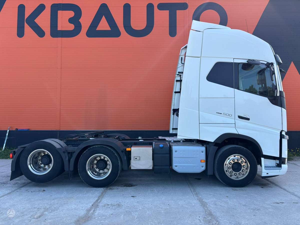 Volvo FH500 6x2, double sleeper