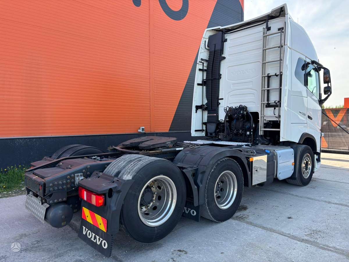 Volvo FH500 6x2, double sleeper