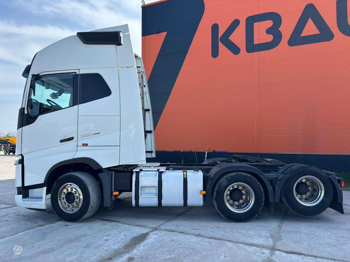 Volvo FH500 6x2, double sleeper