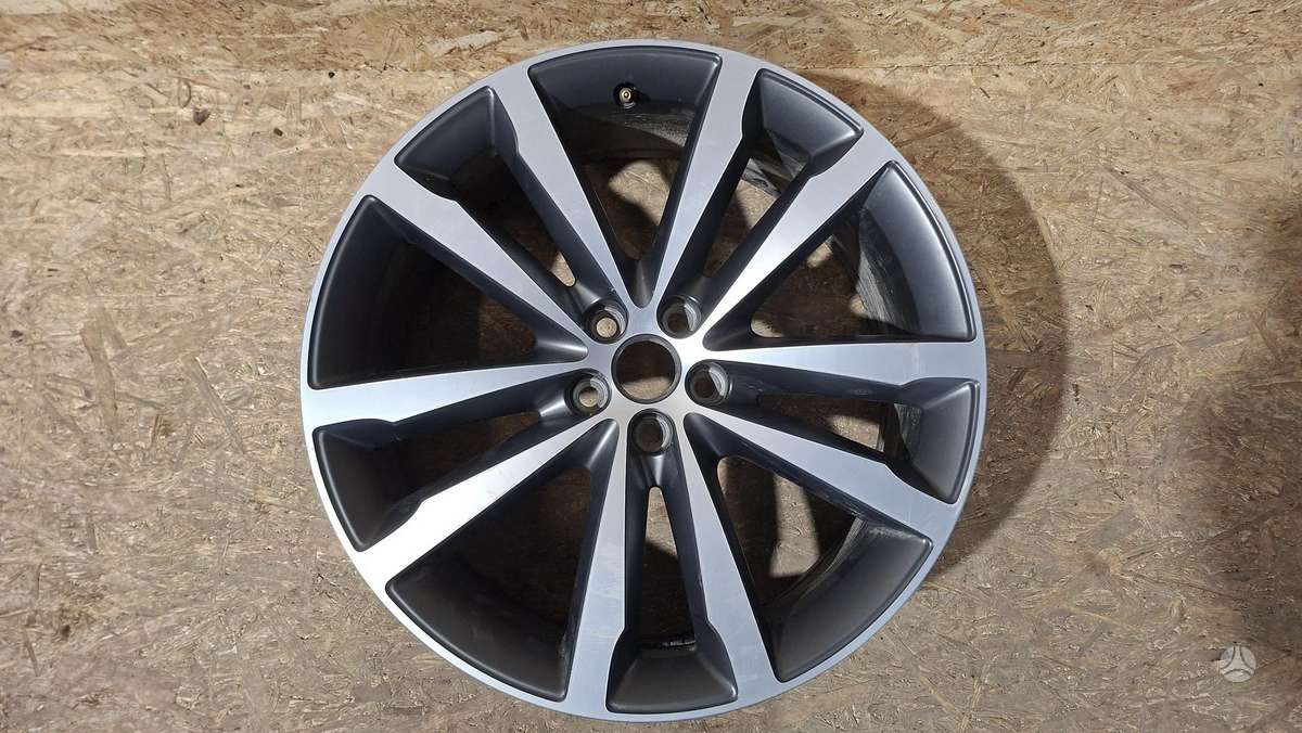 Jaguar E-Pace Cen33234