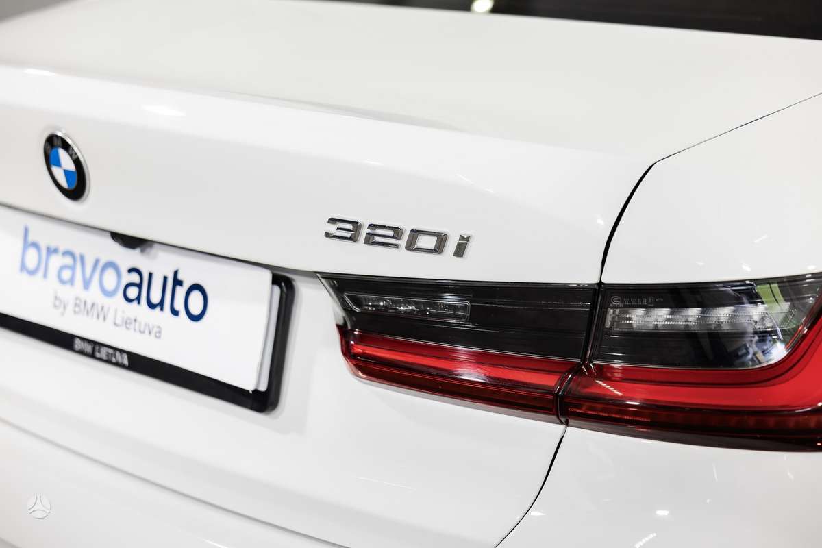 BMW 320, 2.0 l., Седан
