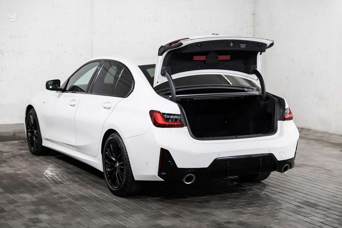 BMW 320, 2.0 l., Седан