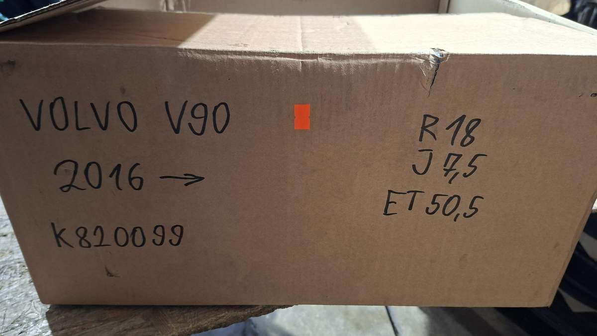Volvo V90, 32209452, Cen33240