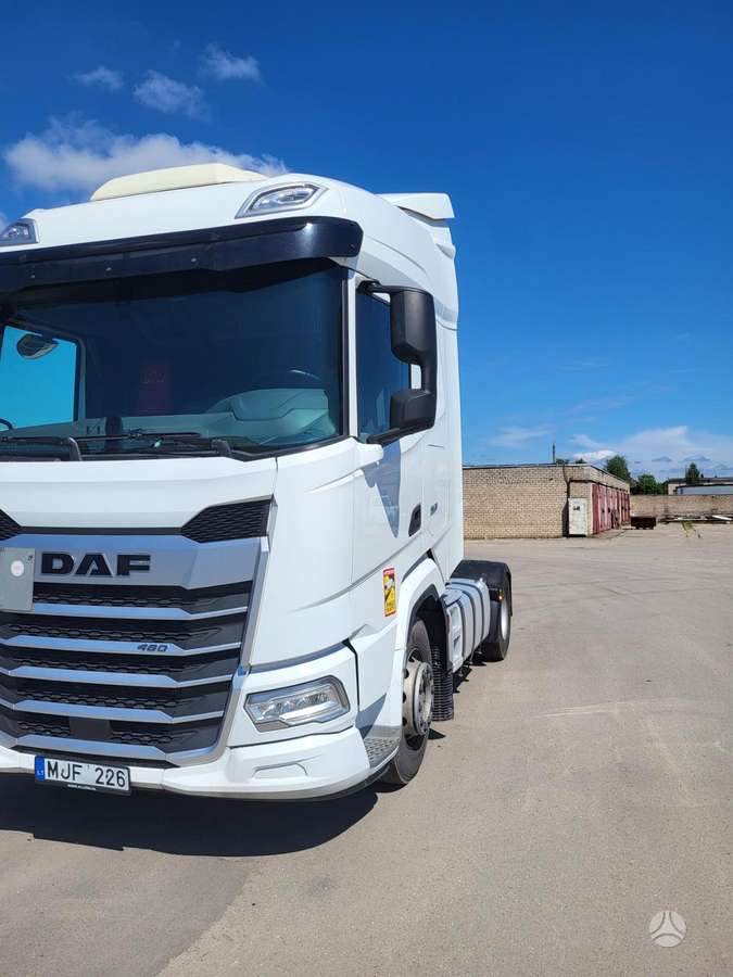 DAF XF480 FT, double sleeper