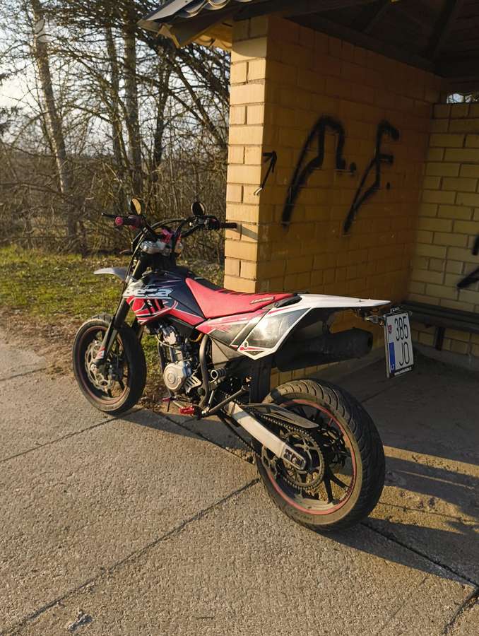 Beta RR 125cc, supermoto