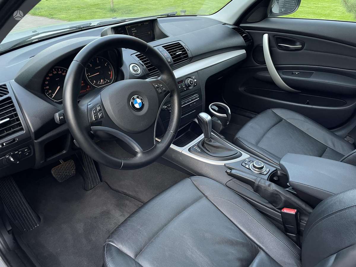 BMW 118, 2.0 l., hatchback