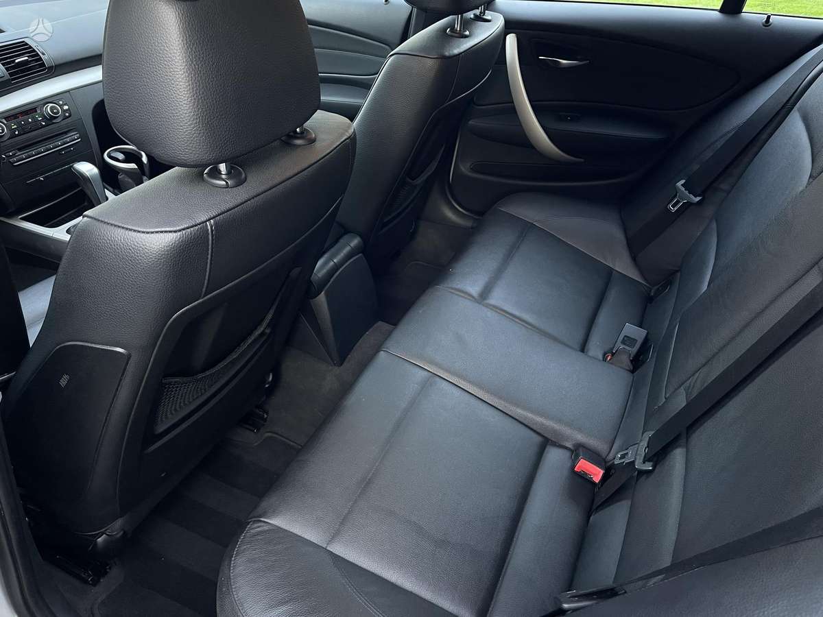 BMW 118, 2.0 l., hatchback
