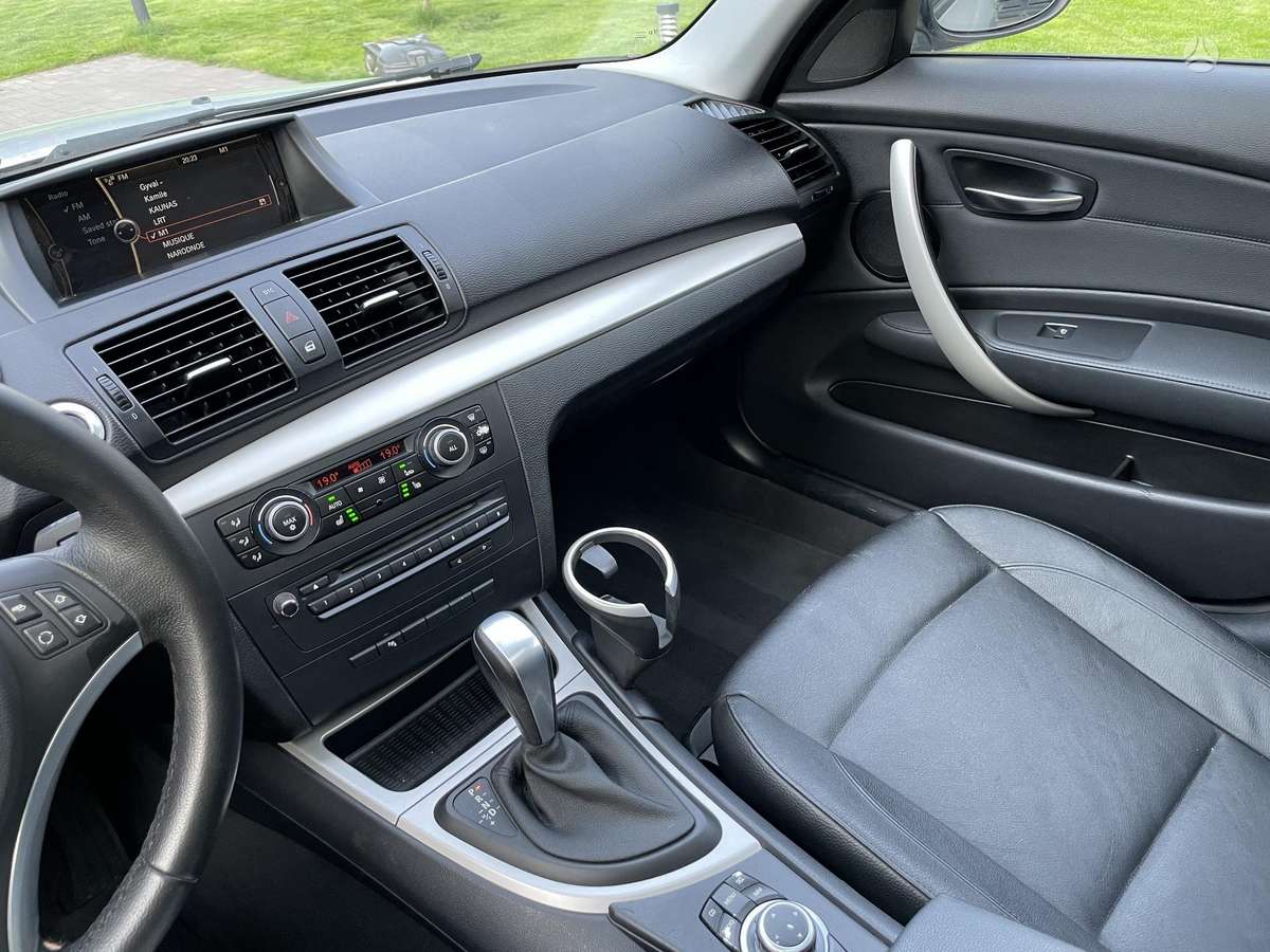 BMW 118, 2.0 l., hatchback