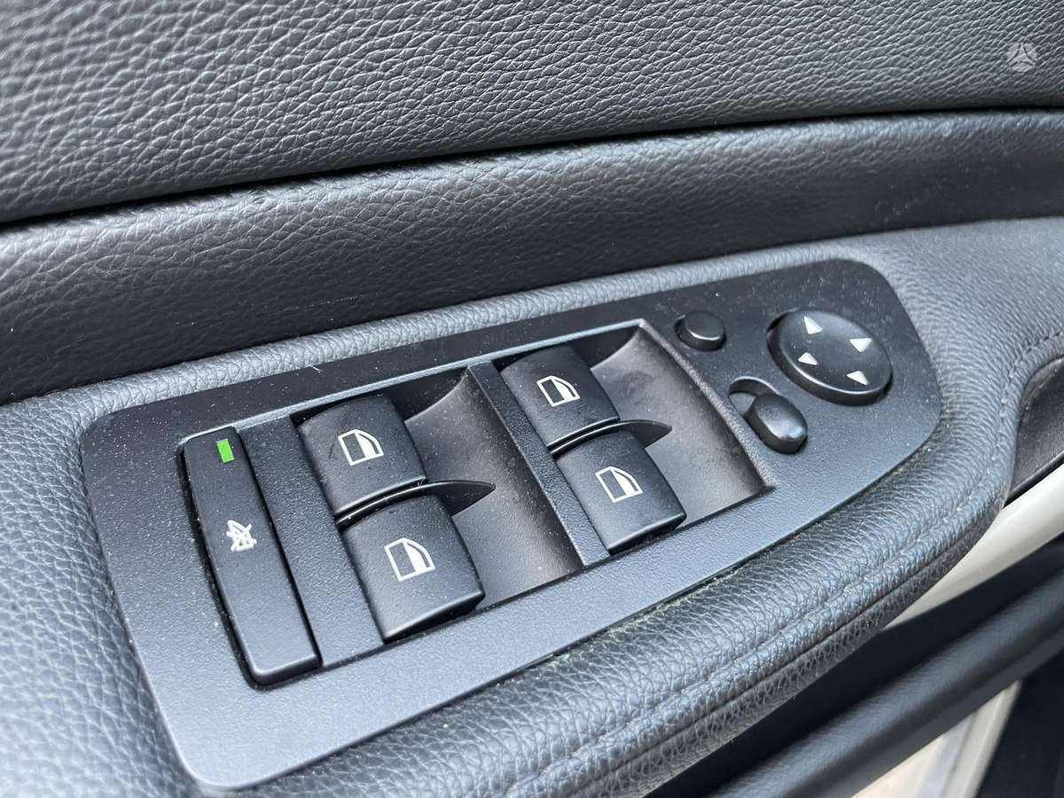BMW 118, 2.0 l., hatchback