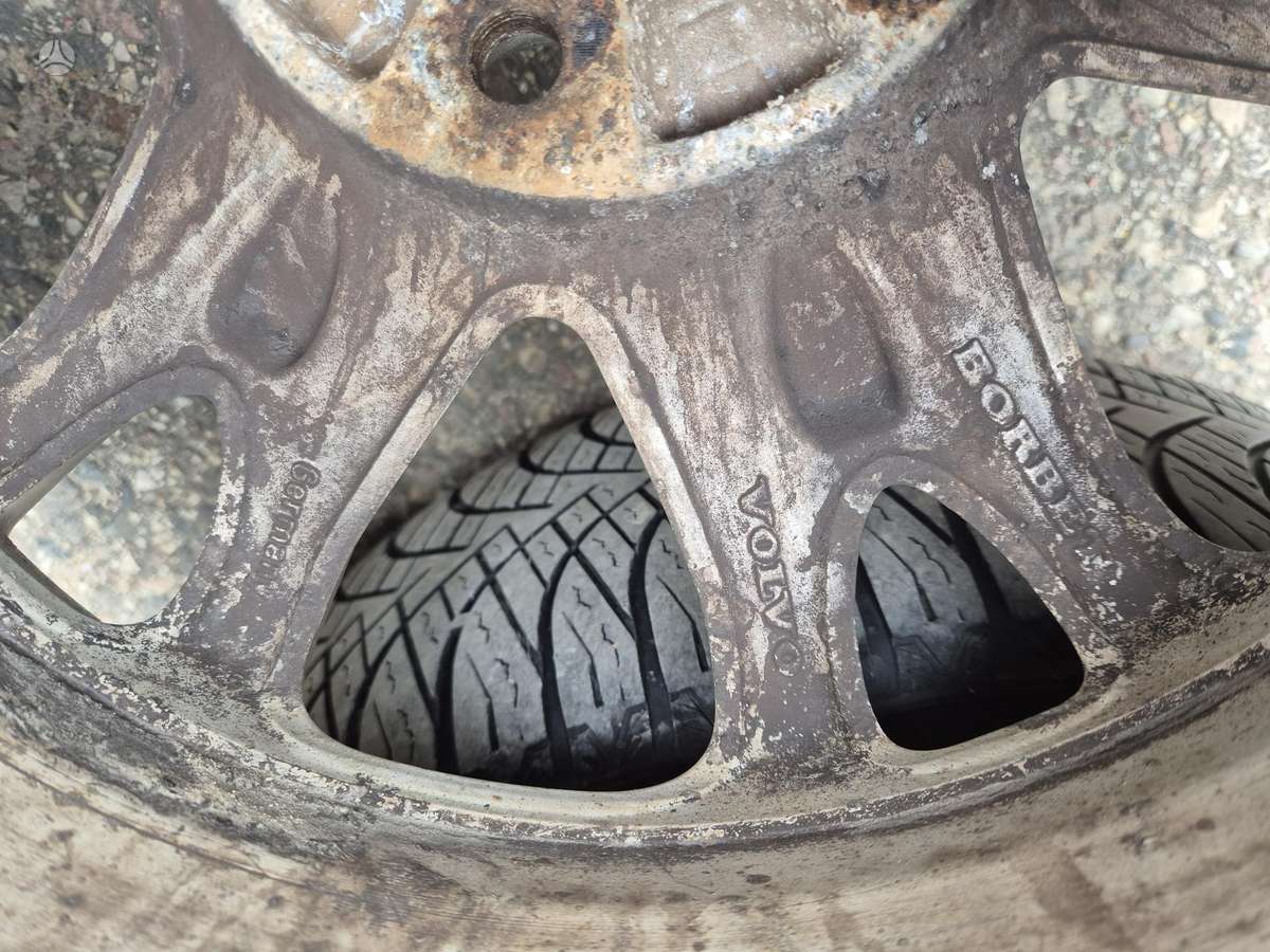 Volvo, lengvojo lydinio, R16
