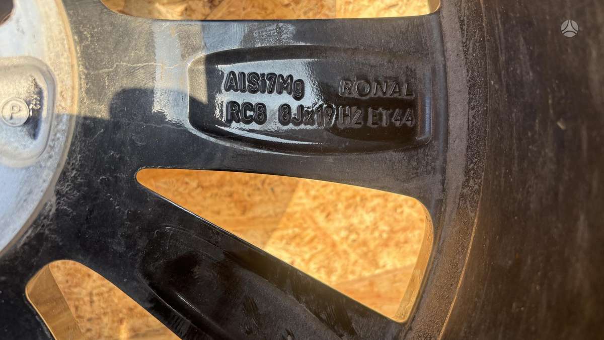 Skoda Superb, 3V0601025T, Cen33090