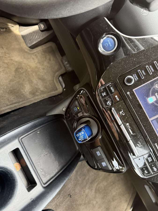 Toyota Prius - 8