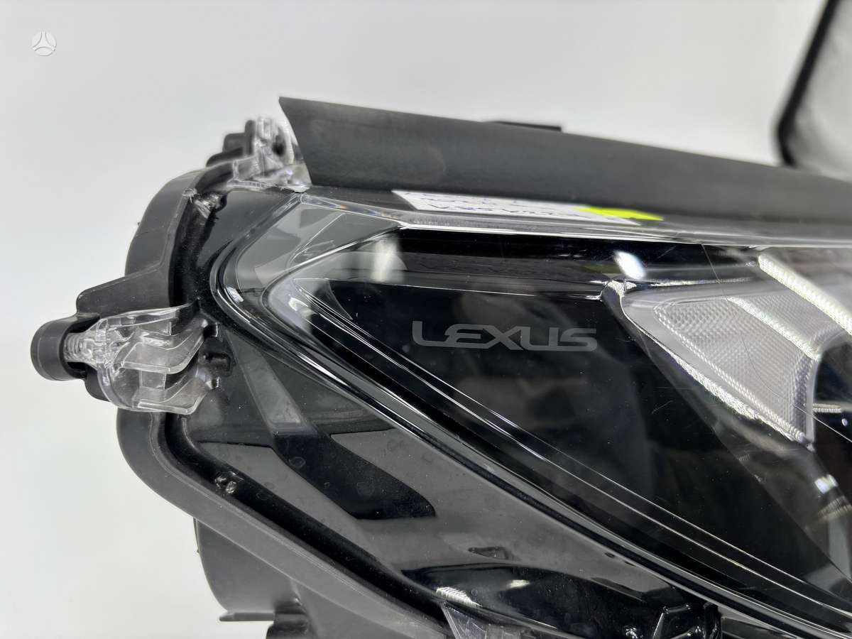 Lexus LBX Cen33652