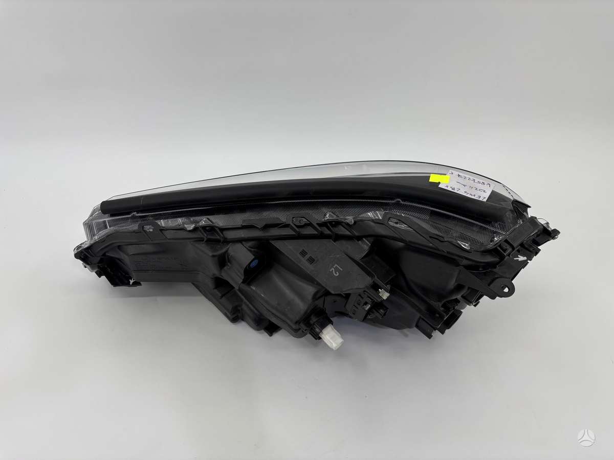 Lexus LBX Cen33652