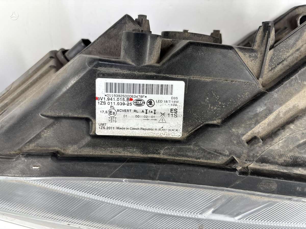 Skoda Superb, 3V1941015B, Cen33658