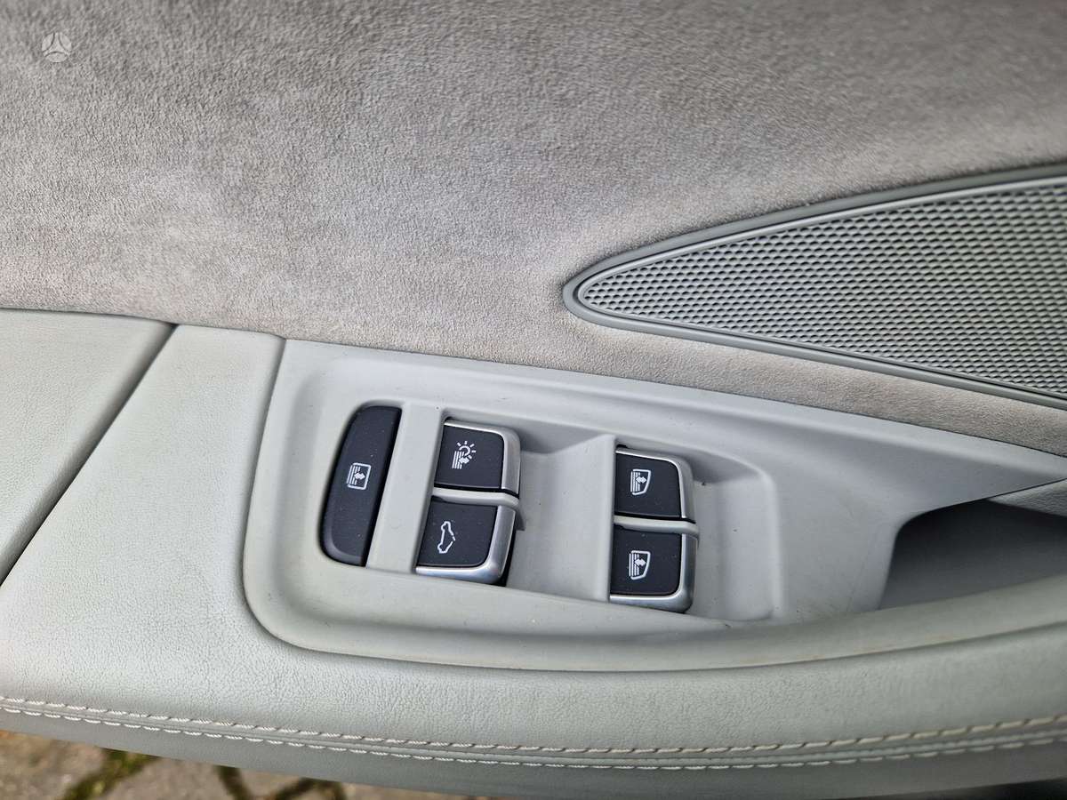 Audi A8, 4.0 l., Седан