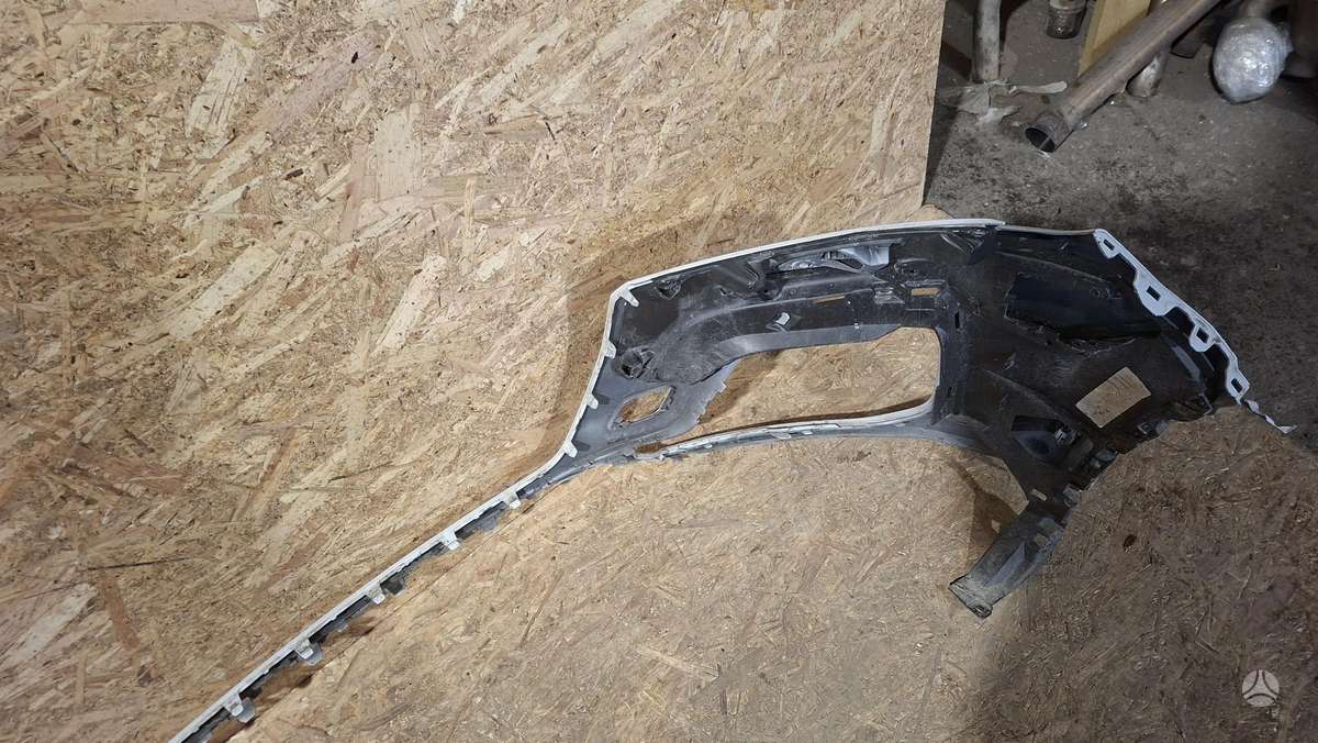 Audi Q7, 4M0807457S, Cen33106