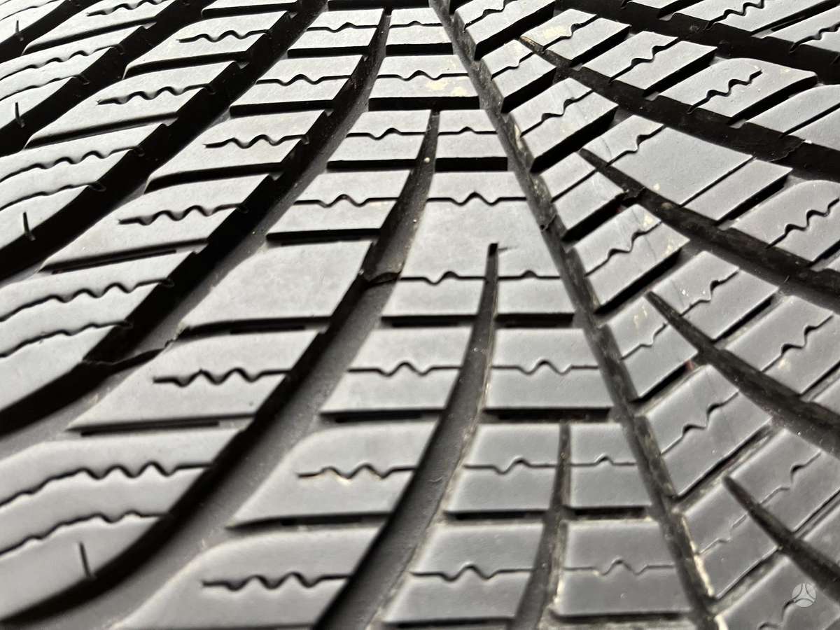 Goodyear Vector4Seasons gen-2, universalios 225/45 R17