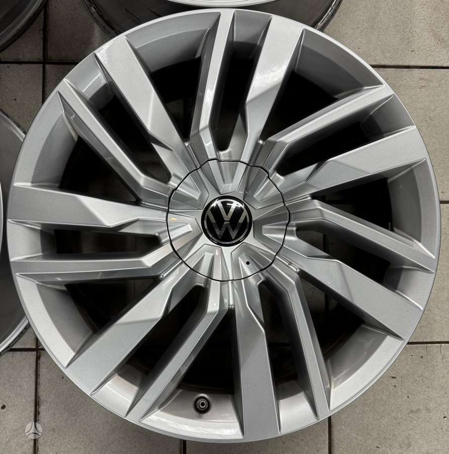 Volkswagen, light alloy, R19