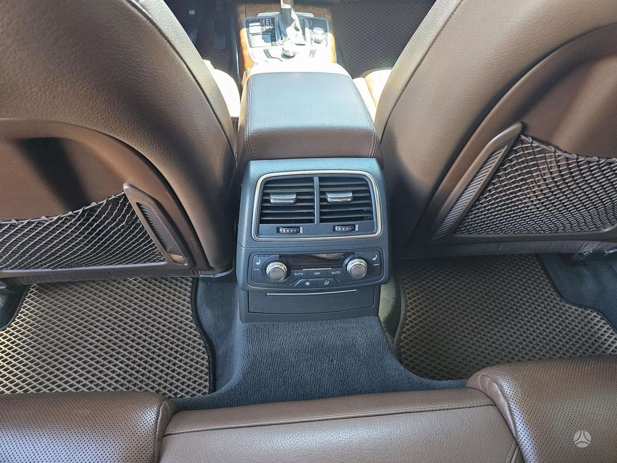 Audi A6, 3.0 l., Седан